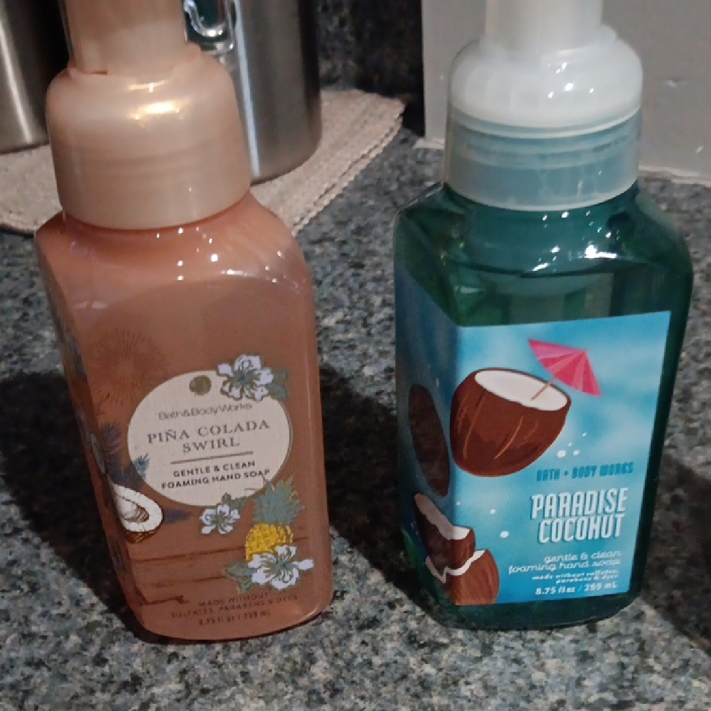 Bath & Body Works Foaming Hand Soap Set - Peach, Blue, Green - Picture 2 of 7